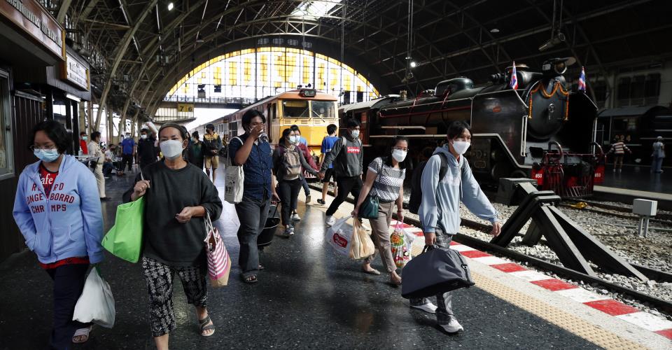 Τουλάχιστον 22 νεκροί σε σιδηροδρομικό δυστύχημα στην Ταϊλάνδη