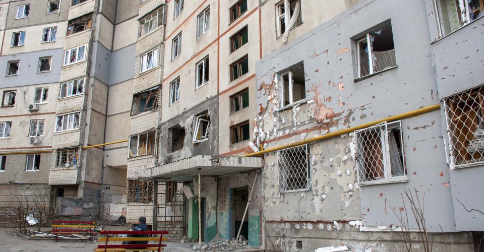 Τουλάχιστον τρεις νεκροί σε πλήγματα της Ρωσίας στη βορειοανατολική Ουκρανία