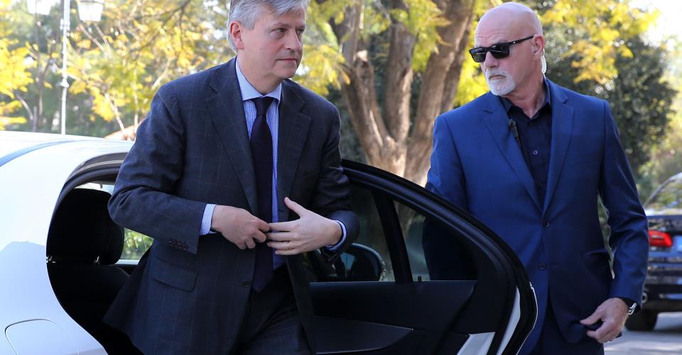 Το πρωί της Τρίτης συνάντηση ΠτΔ-Λακρουά, πληροφορείται το ΚΥΠΕ