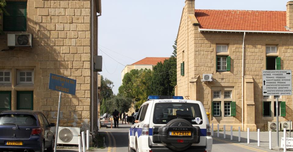 Ποινές φυλάκισης με αναστολή σε δύο λειτουργούς των ΥΚΕ για την υπόθεση...