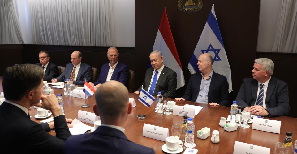 Στο Ισραήλ ο Κάμερον για συνάντηση με Νετανιάχου που μίλησε με Σούνακ