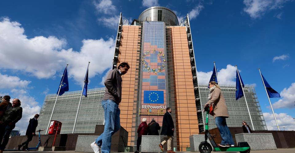 Σε ισχύ οι νέοι κανόνες της ΕΕ για ανεξαρτησία και πολυφωνία των ΜΜΕ
