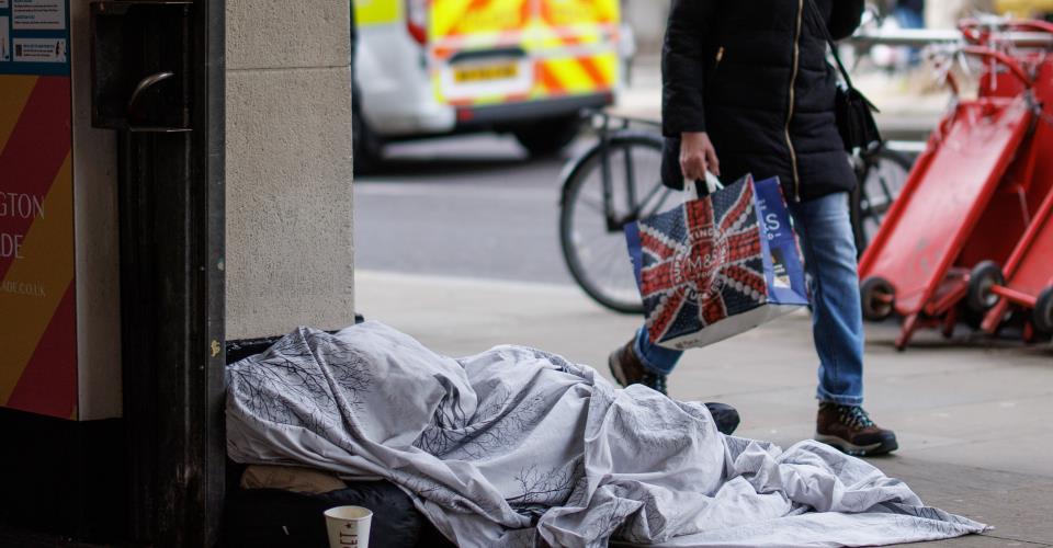 Η Κύπρος κάτω από τον μέσο όρο της ΕΕ στον κίνδυνο φτώχειας ή κοινωνικού...