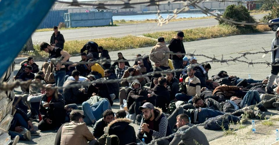 Η Κυβέρνηση σε επαφή με αρχές Λιβάνου, λέει ο ΚΕ για μεταναστευτικό