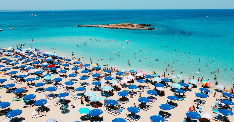 Γαλάζιες Σημαίες σε 46 παραλίες και δύο μαρίνες στην Κύπρο το 2026