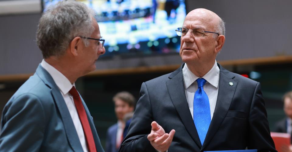 Ασταθής η κατάσταση, πρόωρη η συζήτηση για μέτρα, λένε Ντομπρόβσκις-Κεραυνός...